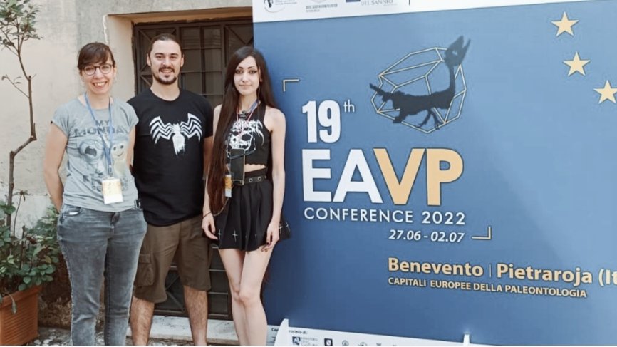 GRICA_UDC's tweet photo. The vertebrate paleontologists team from #GRICA is at #EAVP2022 to present their results in #Libycosuchus🐊, bone histology and paleopathologies in #Prolagus sardus🐇, and more! Great time in Benevento! 🎉 https://t.co/3FwGFz7WNc