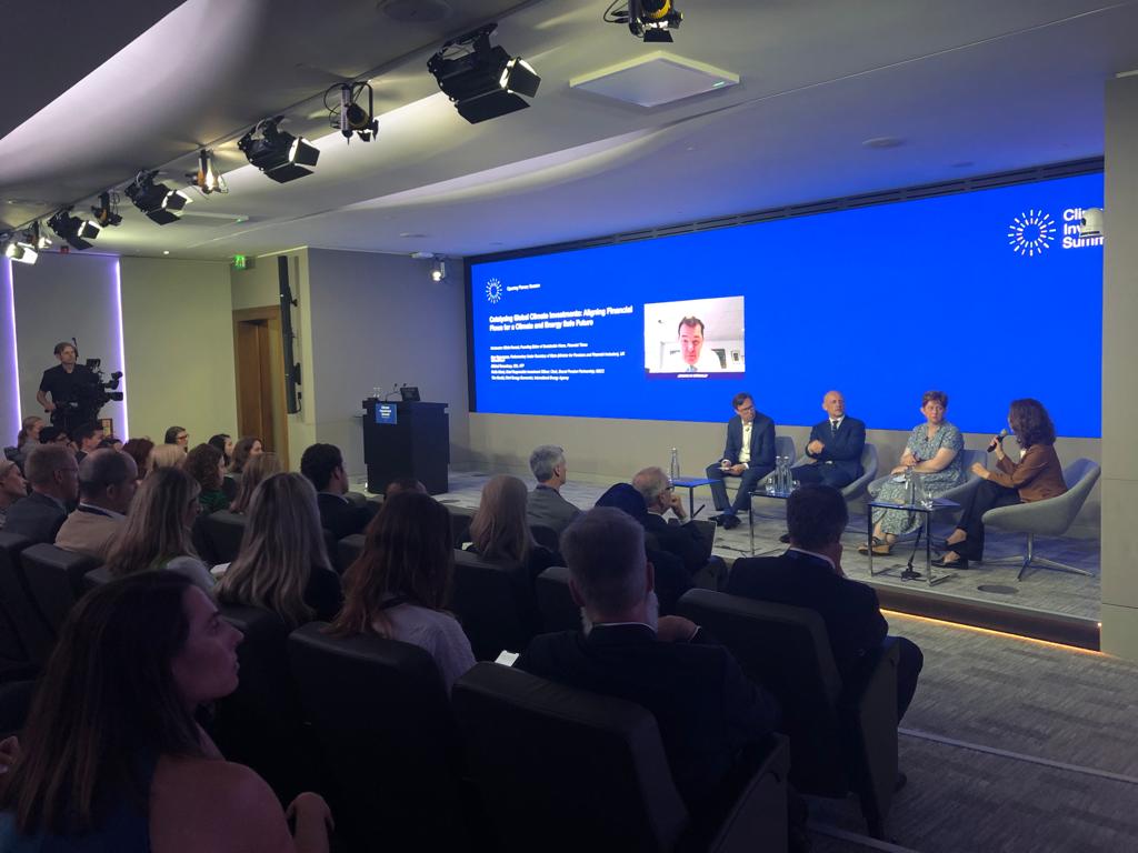 ClimateIC's tweet photo. Our opening panel stressed the importance of smarter use of data, stewardship ahead of divestment and #collaboration to accelerate the #greenenergy transition for an energy and #climatesecure world ππ€
#CISummit2022 #LCAW2022 #climateinvestments https://t.co/VYjMwf9C1m