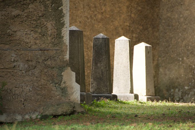 MemorialsOfDist's tweet photo. Q: Do we need to book an appointment to visit your showroom?

A: We prefer customers to make an appointment if possible - that way we can make sure there is a member of staff available to help you for as long as you need.

#Gravestone #Headstone #Memorial https://t.co/XYvTtvvIWW