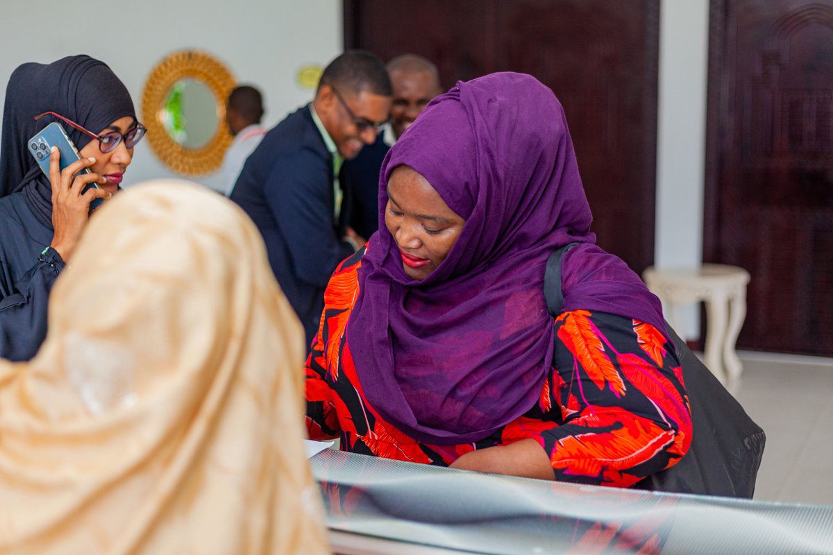 Afruturist's tweet photo. Our guests @amua255 Zanzibar #AmuaDemoDay @VenturesSahara @UNFPATanzania with Hon. Nassor Mazrui, Minister of Health Zanzibar, and @UNFPATanzania Country Representative Tanzania @MarkB_Schreiner https://t.co/6OV8TaefGb