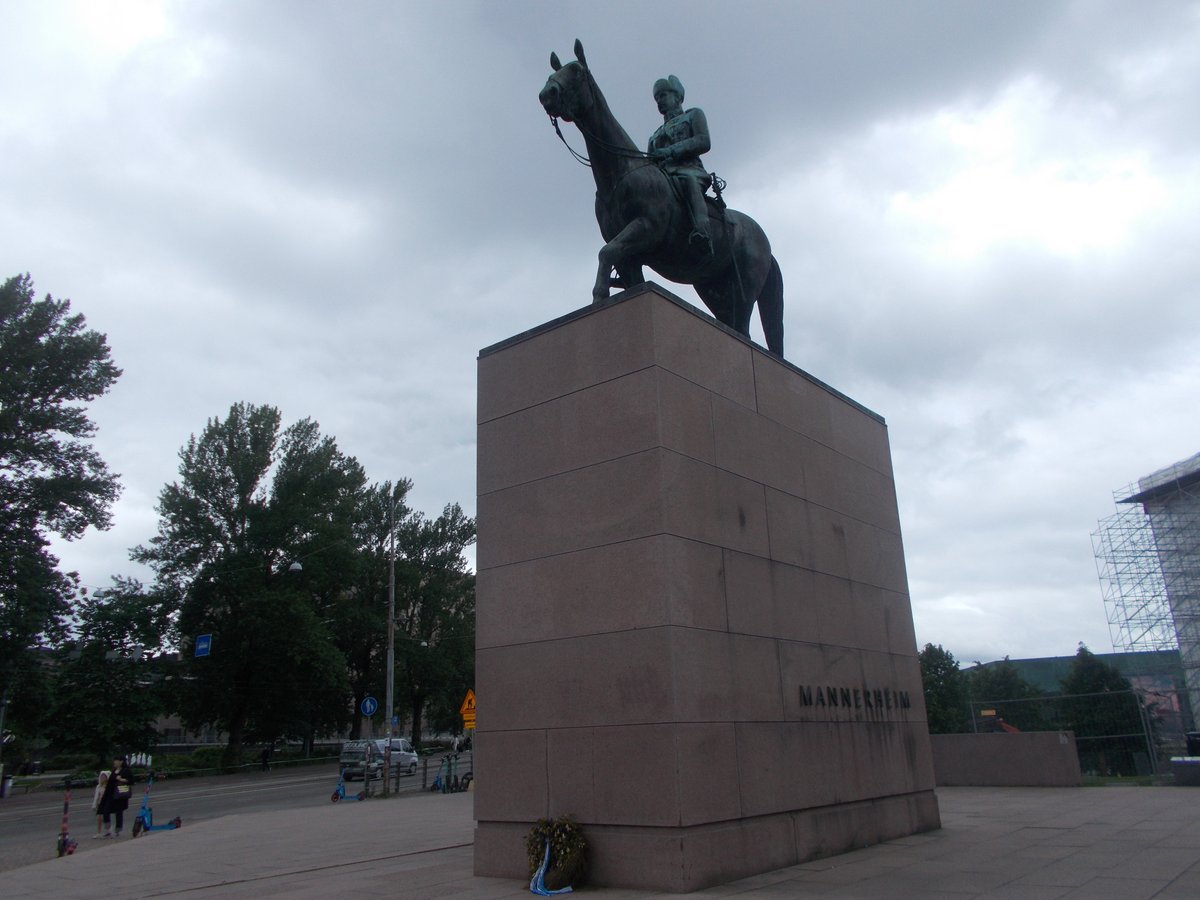 Mannerheim (former President of Finland) statue in the central of Helsinki. June 2022. #helsinki #suomi #finland  #explorehelsinki #walkinginhelsinki #helsinkicity #cityofhelsinki #capitaloffinland #mannerheim #mannerheimsquare #travel #holidays #visithelsinki #visitfinland