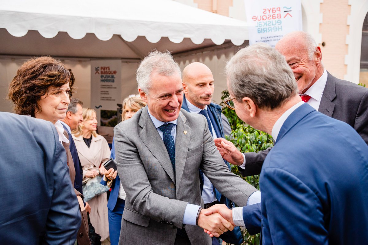 TRANSFERMUGA-RREKIN tweet media