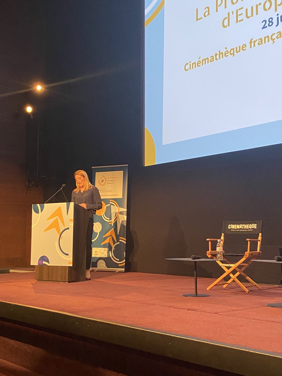 “Ukraine looks to us, to #Europe for #support, fighting for their homeland and #values that are ours, such as #democracy and rule of law. The European project is the largest force that stands in the way of Putins’ project.” - <a href="/EP_President/">Roberta Metsola</a> 
<a href="/DelorsInstitute/">Jacques Delors Institute</a> <a href="/AcademieNE/">Académie Notre Europe</a>