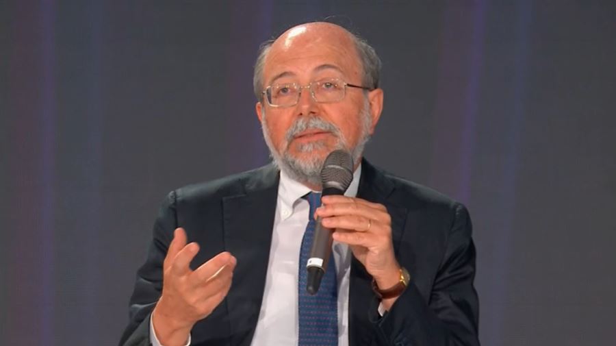 Raiofficialnews's tweet photo. “Curare l’offerta per bambini e ragazzi è un compito delicato e appassionante. È un pubblico esigente e prezioso”.
Luca Milano
Il #NewsRai dedicato ai contenuti di #RaiKids ➡️ https://t.co/eFRlzI89dJ
#PalinsestiRai #VisioneItaliana https://t.co/oEAvq8jCWL