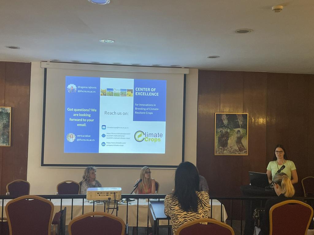 rajkoviech's tweet photo. Multitasking during second day of conference Production and processing of oilseeds. 

I presented use of #artificialneuralnetwork in #agriculture , #climatecrops centre of excellence from #ifvcns and was in chairman commitee of the first session. https://t.co/FgWwIrBZlQ