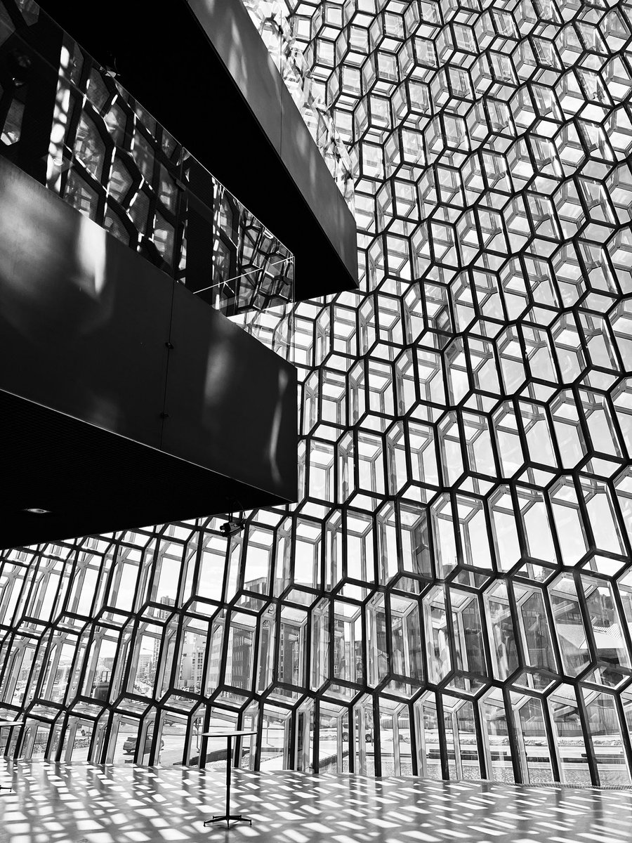 domi_zed's tweet photo. Harpa (concert hall) 

• just passing by... •
#photography by domi_zed
#minimalism #architecture #Iceland https://t.co/KZzZW3GxBs