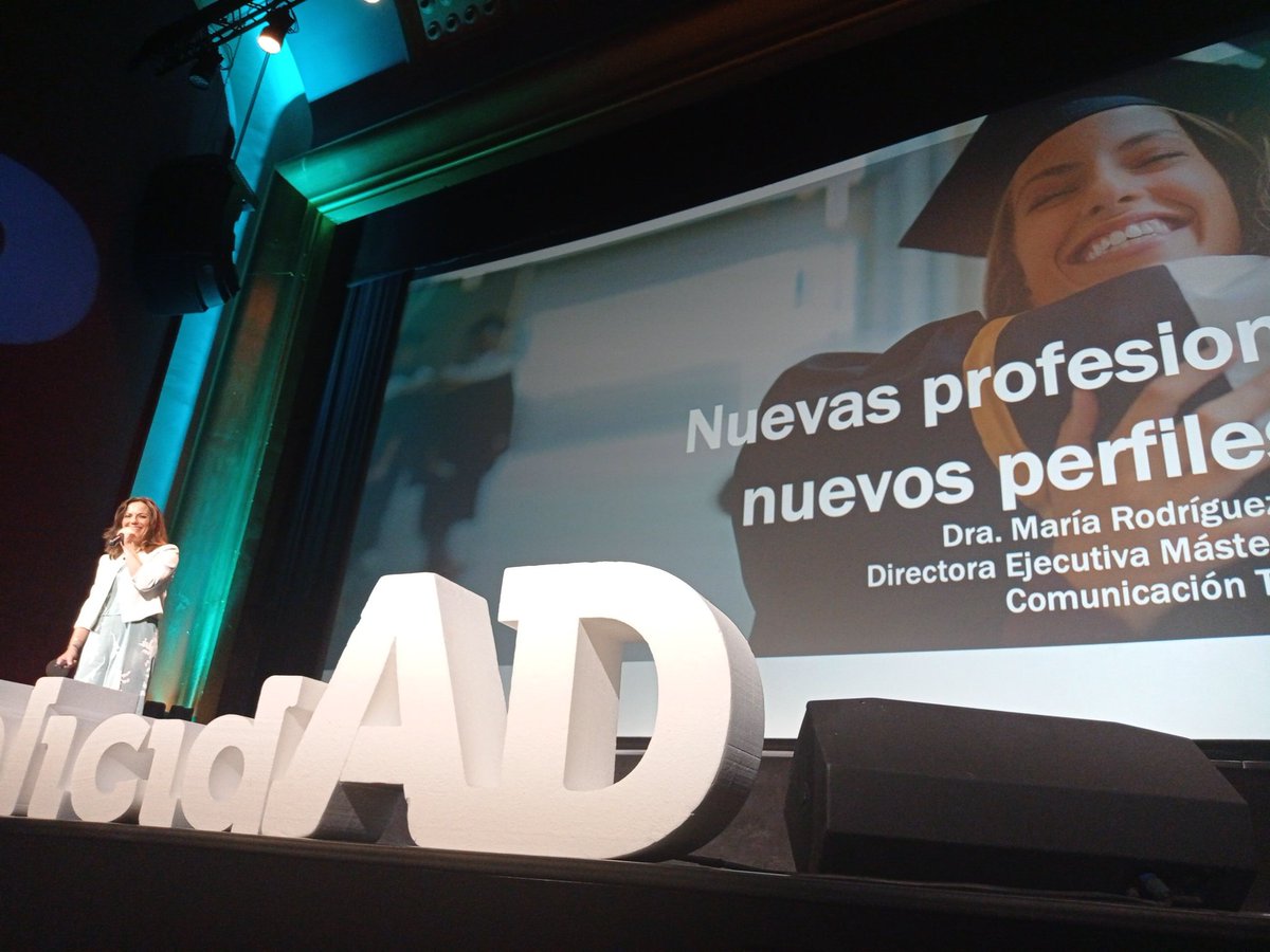 "Qué hace una chica como yo en un sitio como este?", María Rodríguez-Rabadán, coordinadora del Máster Universitario en Comunicación Transmedia en <a href="/UNIRuniversidad/">Universidad Internacional de La Rioja (UNIR)</a>