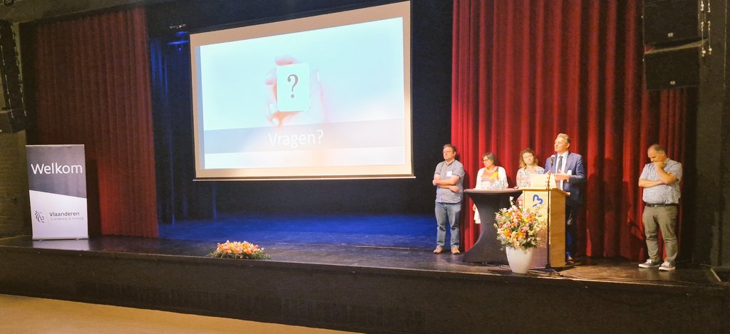 SJDeputter's tweet image. Vandaag laatste etappe van #derondevoordirecties 2022.Fijn om de directies te ontmoeten.Boeiende gesprekken, complimenten op de communicatieaanpak van beleidsdomein @onderwijs_Vl Mooi initiatief om regelgeving toe te lichten,en netwerken toe te laten.Pittig werk,maar zo genieten!