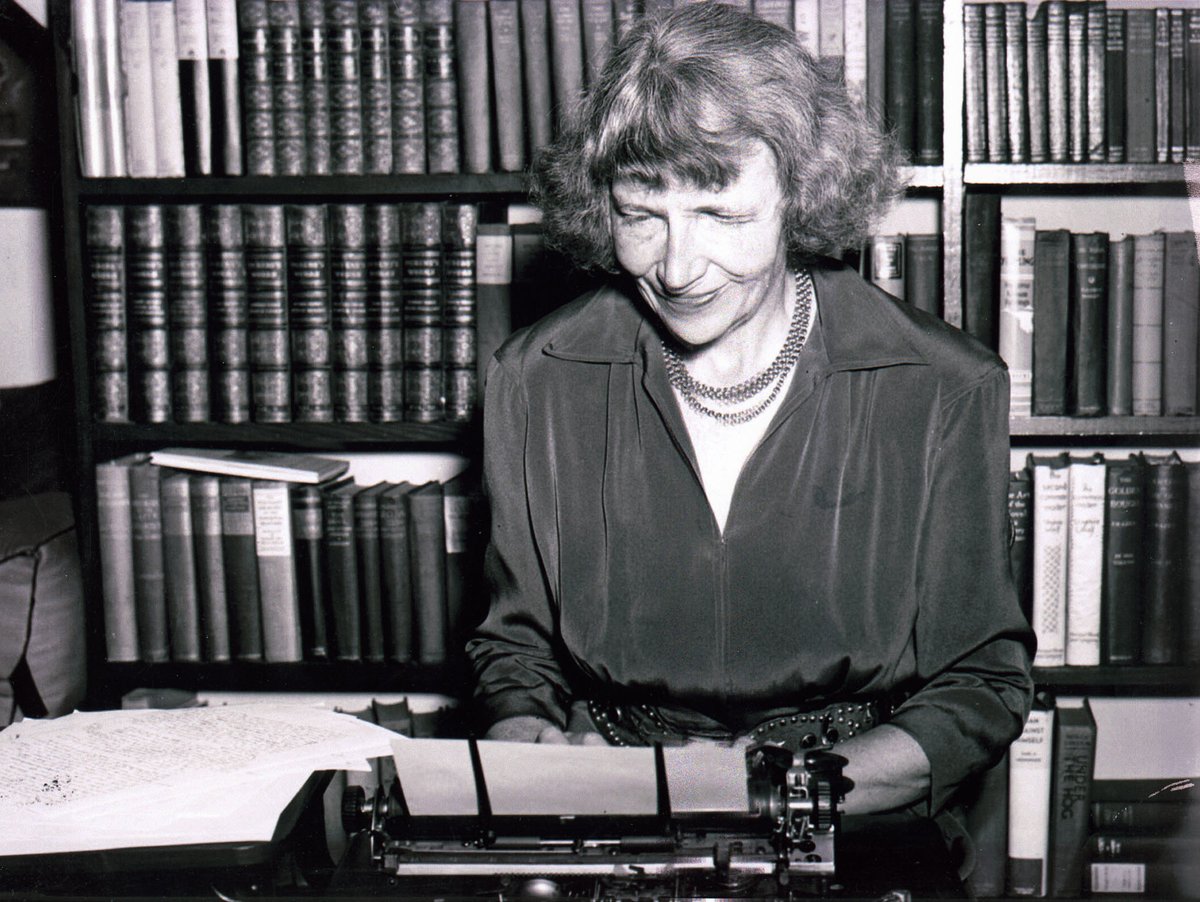 Mr. Gordon's Library tweet media