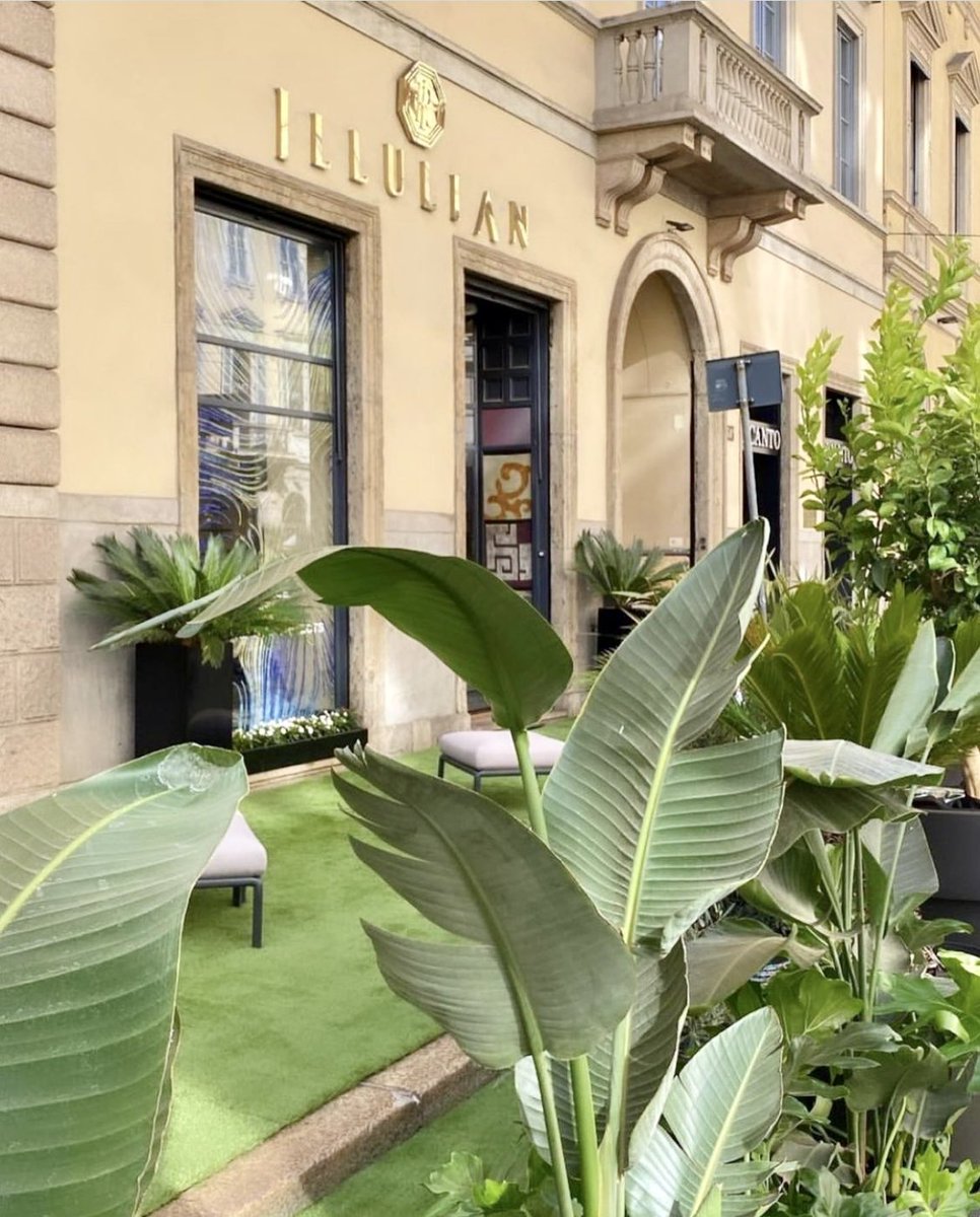 Illulian, historic and prestigious brand, internationally renowned in the field of design and custom handmade rugs, has never stopped evolving in its over 60 years of activity through a process of uninterrupted growth. #rugs #custom #custommade #woolsilk #design #tappeti