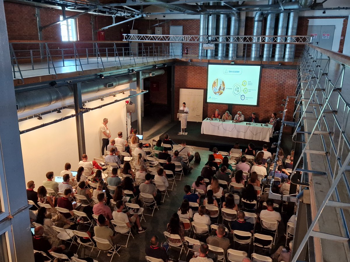🌞Summer School Day #1🌞: Let’s begin with #opening #session & #keynote #speakers!⚡️🇬🇷 #Eucena #Energycommunity #CitizenEnergyAcademy #Thessaloniki #Greece Find ful program here: citizenenergy.academy/summer-school/