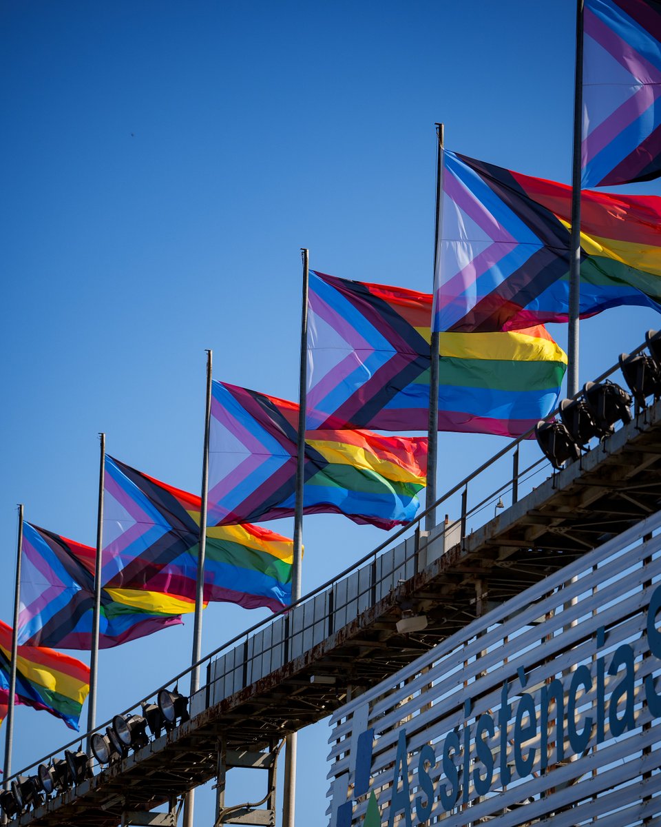 ¡Celebramos el día del Orgullo LGTBI izando la bandera arcoíris en el Camp Nou! #OrgulloLGTBI #Orgullo #28Junio