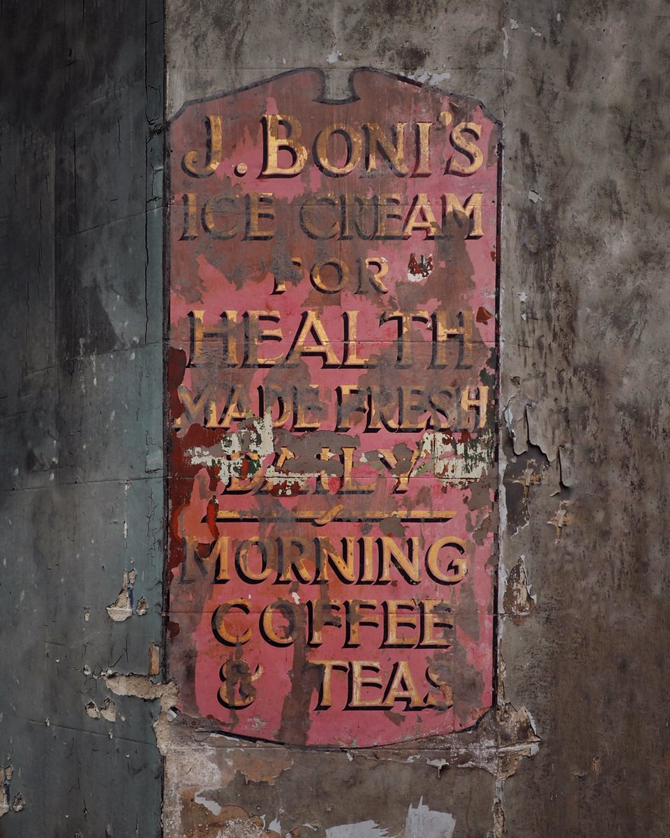 ghostsigns's tweet image. Out Now: Words on Walls (the Ghostsigns newsletter) #8

ghostsigns.substack.com/p/healthy-ice-…

Featuring @better_letters @craigwinslow @fadingads @MeetMattCohen @SelfMadeHero @guvnor_co @AmyJaneBarnes @Memoire2cite @helenbarrett @Pixdar @cornish_jack 

#ghostsigns #ghostsign