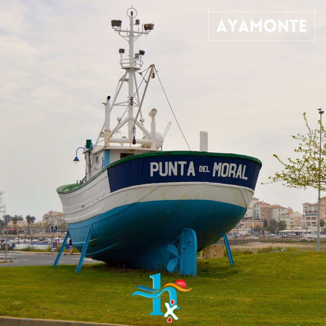 huelvaexp's tweet photo. 🏖 Es uno de los lugares más turísticos de #Huelva, especialmente por sus playas: #IslaCanela y #PuntadelMoral. Además, cuenta con un @paradores, donde se encontraba el Castillo, que ofrece unas vistas espectaculares sobre el Puente Internacional del Guadiana, que une 🇪🇸 y 🇵🇹. https://t.co/2HahIwS1Ss