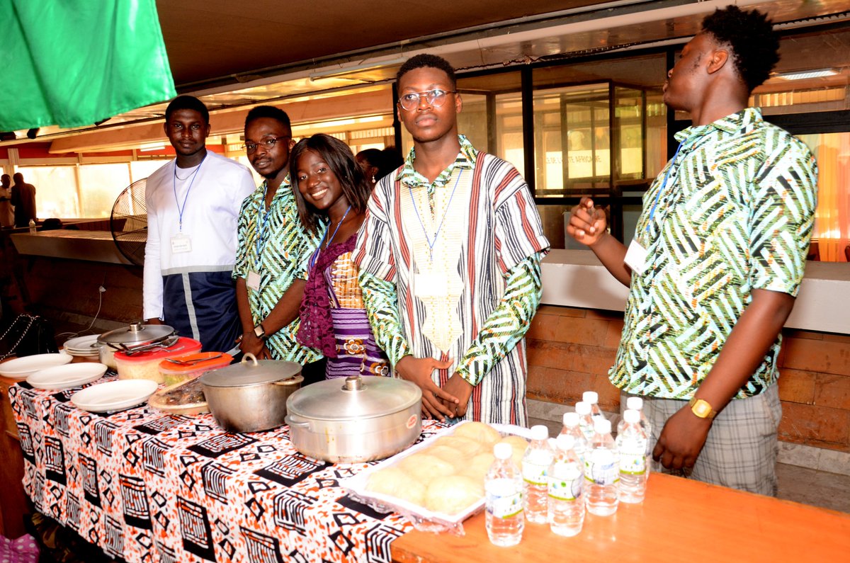 SupdeCoDakar's tweet photo. #firstpart [Journée Africaine 2022]

C’est dans une ambiance conviviale et riche en spectacle que s’est tenue la 25ème édition de la journée africaine du groupe Supdeco. 

#supdecodakar #journeeafricaine #businessschool #ecoledecommerce  #logistique #droit #management #finance https://t.co/Exp20Ib1Sq