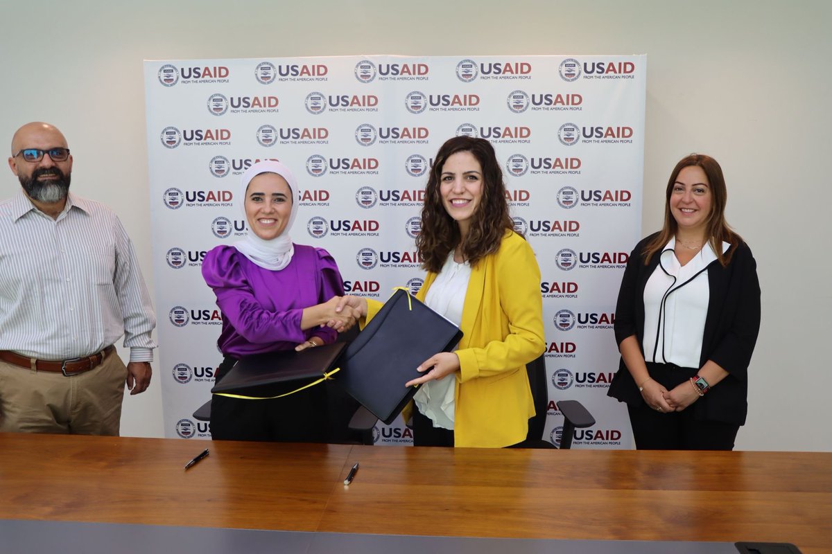 EvalJordan tweet media