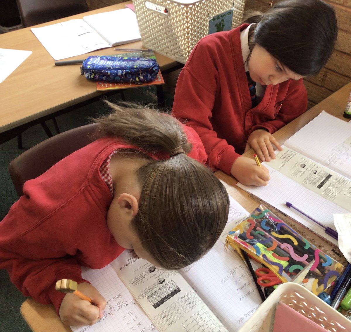 StrettonStMatts's tweet photo. Year 4 are working hard in maths today converting time from days to weeks and months to years using their reasoning and problem solving skills! #SSM #SSMMaths #SSMYear4 https://t.co/Fbo3foqiuE