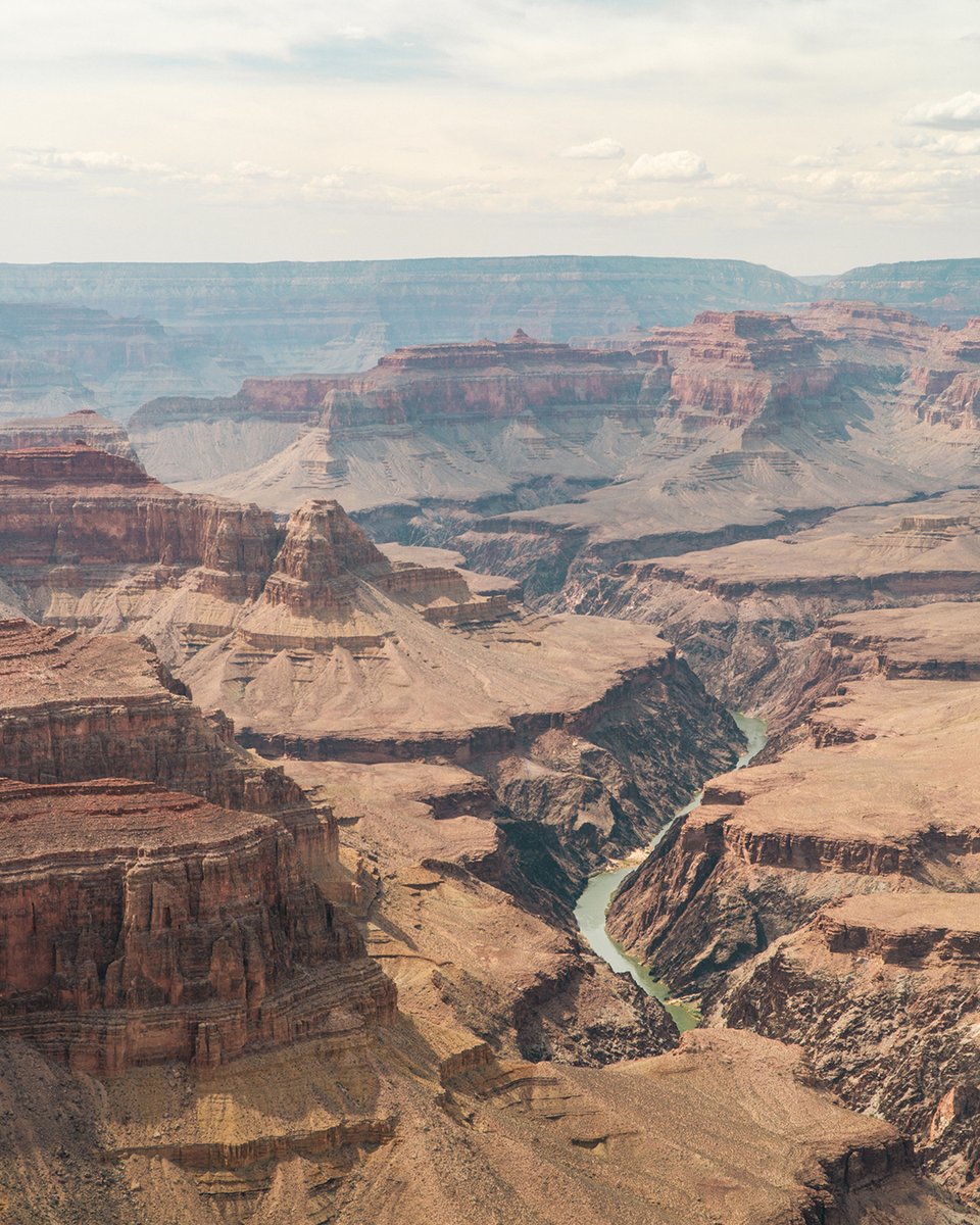 JustinMcEachron's tweet photo. South Rim of the Grand Canyon. #grandcanyon #southrimtrail #watchyourstep https://t.co/ER3sBKpdmd
