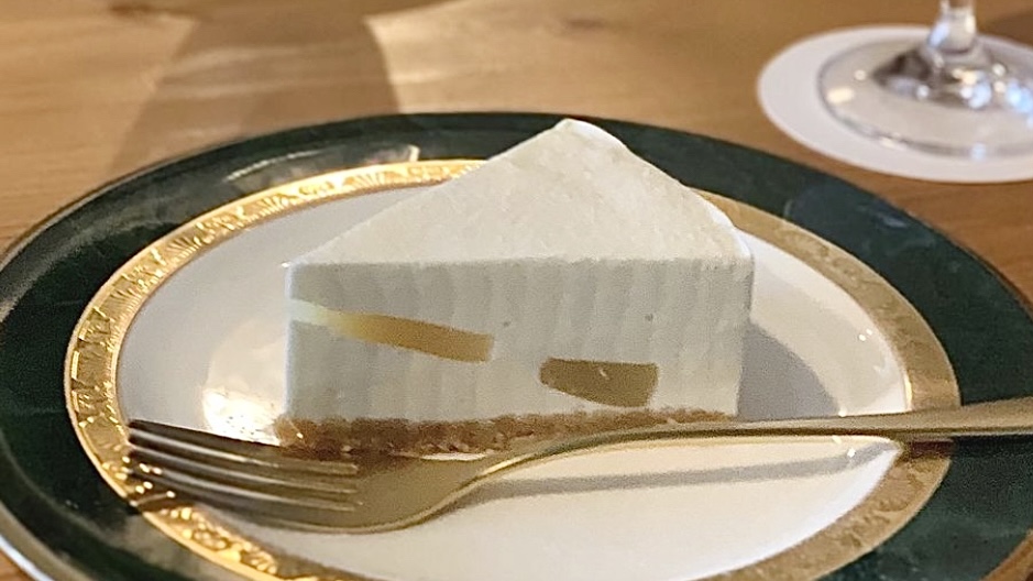 テイストメイド ジャパン レアチーズ限定 東京のおすすめチーズケーキ4選 神泉 Sta チーズがフォークを入れるだけで崩れるくらい繊細で超レア 高田馬場 Liwei Coffee Stand リウェイコーヒースタンド しっかりめに固められたねっとり濃厚