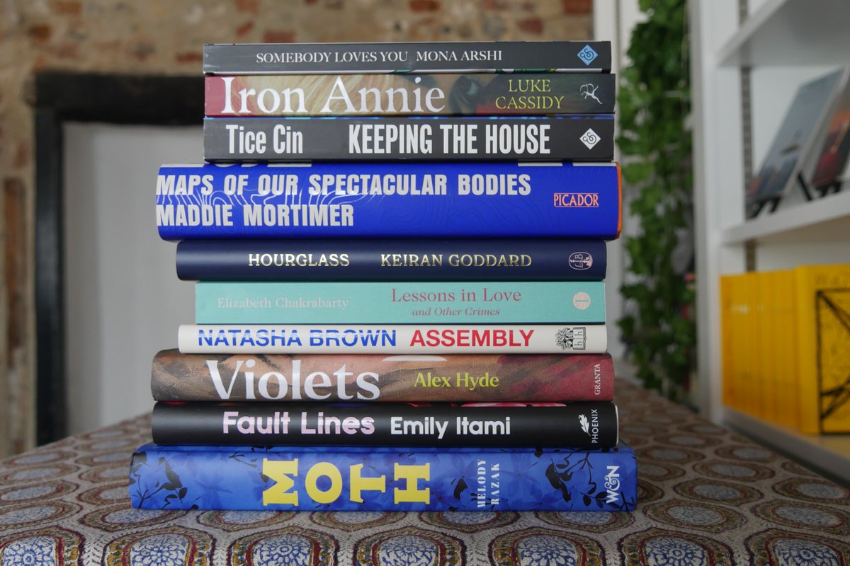 🪐Last chance to enter our book bundle giveaway!🪐 
Follow us, RT this post and let us know who your favourite independent bookshop is and why, and you'll be in with a chance of winning all ten of this year's Desmond Elliott Prize longlisted books. #DEP22 nationalcentreforwriting.org.uk/article/win-al…