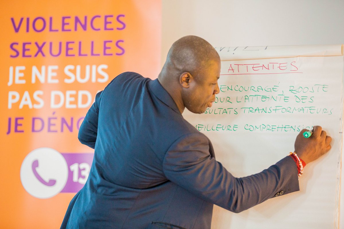 UnfpaCI's tweet photo. Retraite 2022 : le personnel de l'UNFPA s'est réuni pour faire le bilan 2021 et fixer les nouvelles orientations en vue d'accélérer les efforts pour l'atteinte des #3Zéros.
#SNUD #3Zéros #CCDD #ICPD https://t.co/ApGZzcdGSh