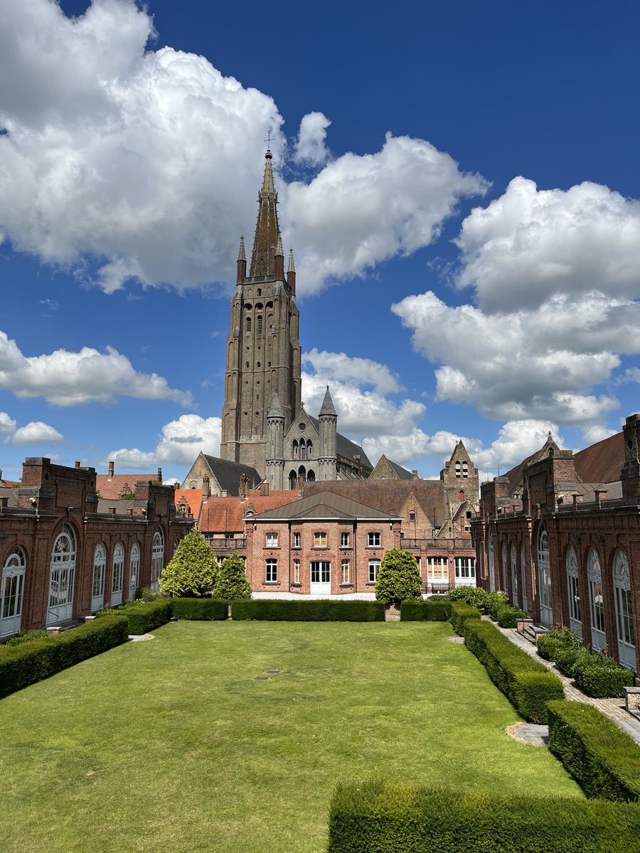 DECTRIS_News's tweet photo. Sure, the views in Brugge are gorgeous, but people at the #EXRS (spectroscopy) conference seem to be more excited about performing high resolution XAFS and XANES in laboratory spectrometers : )
https://t.co/AnejJHIsBL
#EIGER2 #XAFS #XANES #spectrometer https://t.co/7aFs3rHQQv