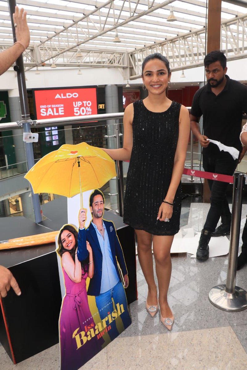 Wishing you a very happy Birthday <a href="/jasminbhasin/">Jasmine bhasin</a>.

Keep spreading love and shine like a ⭐.

#JasminBhasin