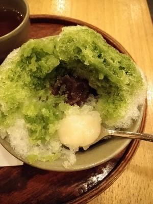 名古屋のタカシマヤで食べられる、ほう…!
名古屋 伊勢名物 赤福の赤福氷
https://t.co/T0qtNALuD0 