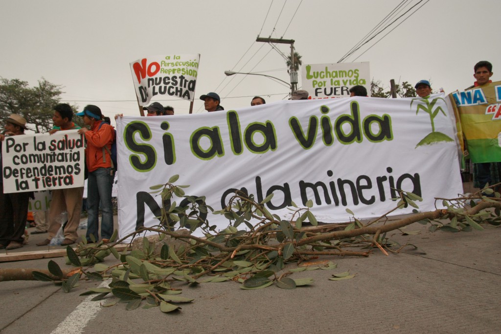 El gobierno no puede garantizar la minería responsable que promueve en el #decreto151, la industria minera es por naturaleza una actividad contaminante y destructiva. #MineríaNoEsDesarrollo #DerogatoriaYa