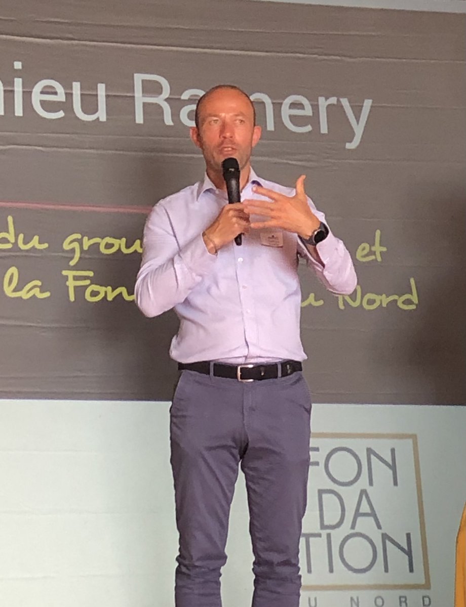 FondationNord's tweet image. 🚐Inauguration de la @LaCravateSolidR mobile à Seclin, soutenue par la fondation, avec @MatthieuRamery et de nbreux partenaires et bénévoles. 250 bénéficiaires accompagnés en 8 mois en allant à leur rencontre dans 26 villes : conseils vestimentaires, entretiens RH… #emploi 👏🏻👏🏻