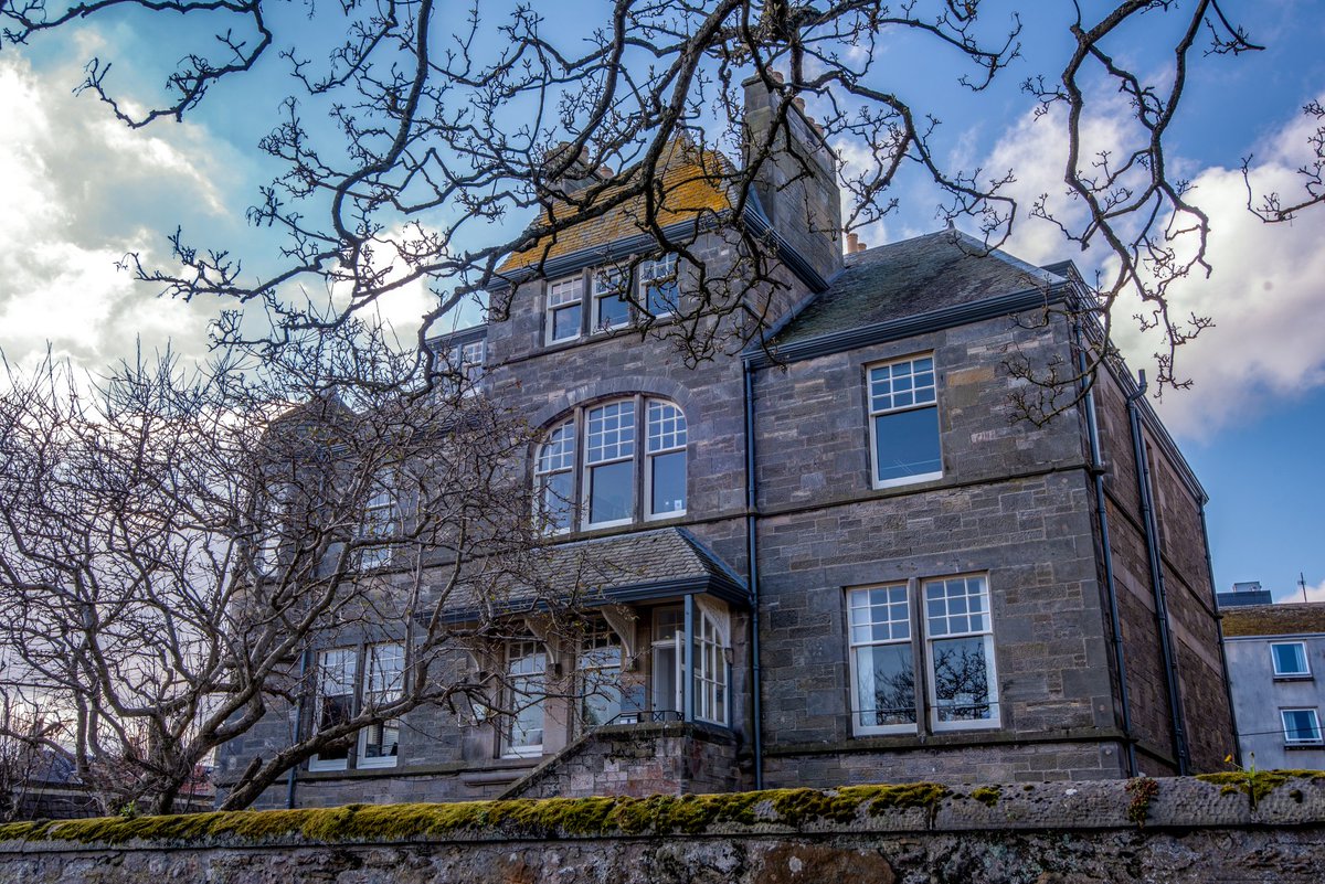 staenglish's tweet photo. We're currently looking to appoint a Temporary Lecturer in Early Modern Literature for a 14 month period from 1 September 2022.

Closing date: 17 July 2022
Apply now at https://t.co/yEkIML343s https://t.co/NN8G5RQWAq