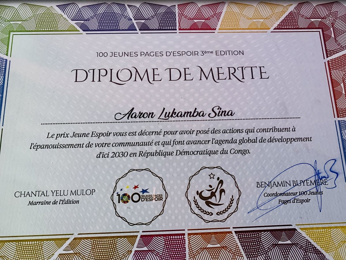 aarluks's tweet photo. C’était un honneur pour nous d’être nominé parmi les 100 jeunes espoirs de la RDC dans la catégorie art, culture et littérature.

Merci à ceux qui nous accompagne.
#TarmacdesAuteurs
#100jeunespqgesespoirs
#Theatredelhakademy https://t.co/fYW4DOZMIB