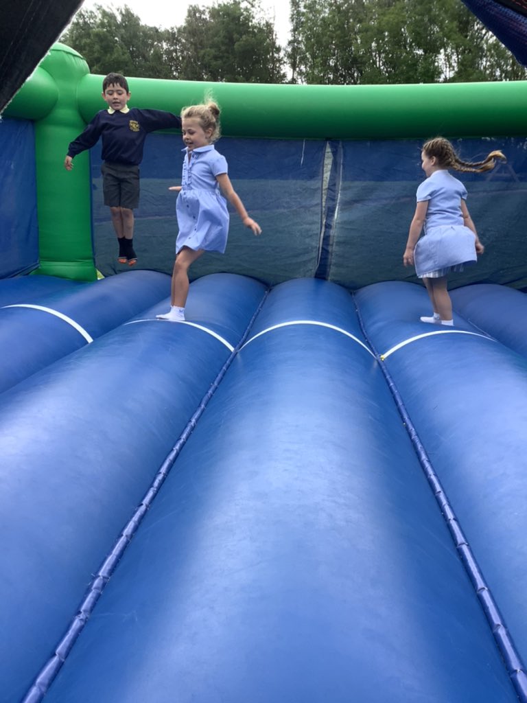 Balladenprimary's tweet photo. What do you think our highest number of bounces was this morning for our sponsored bounce in Year 1? #sponsoredbounce #Year1 https://t.co/gqsLoVhBox