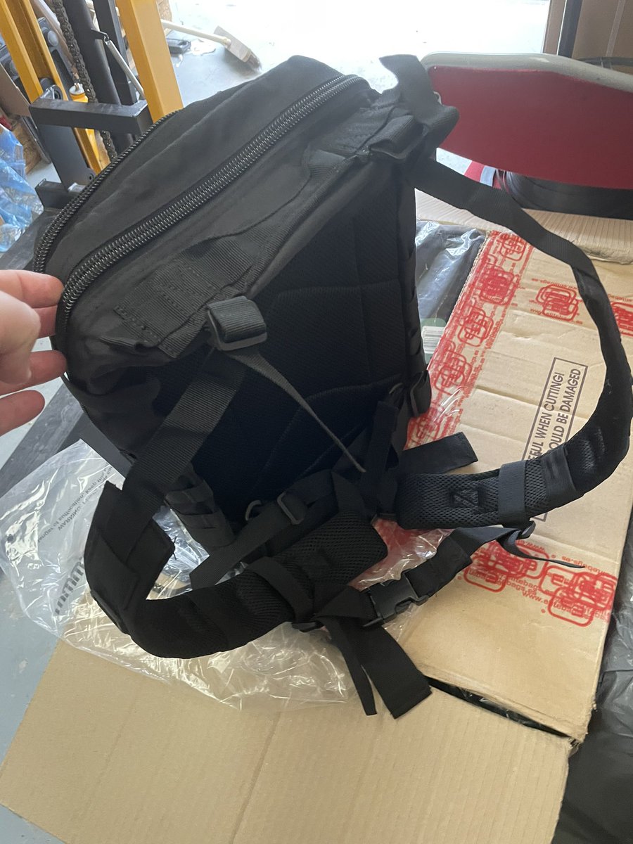 @Ozeukes @AustraliaUN Super job the Australian people are doing in their support for Ukraine, we have now have the tacktical backpacks which we are Turning into hundreds of IFK’s with the donated medical supplies they sent to the UK for UA #StandWithUkraine #OneTeam