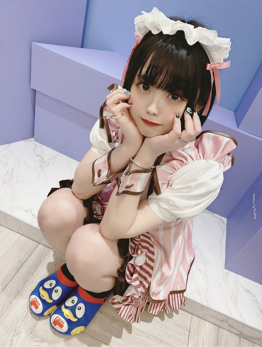 今週の木曜日、めいきゅ〜とさんにゲスト出勤しますー！！！！
お店の制服は茶色なんけど特別に水色着させてもらう^_^
急でみんなにお礼とかいえなかったから、この日はみんなにたくさんいままでの感謝いいたい！もちろんはじめましても大歓迎だよ〜！

わからないことあったらきいてね https://t.co/iSyung92sH