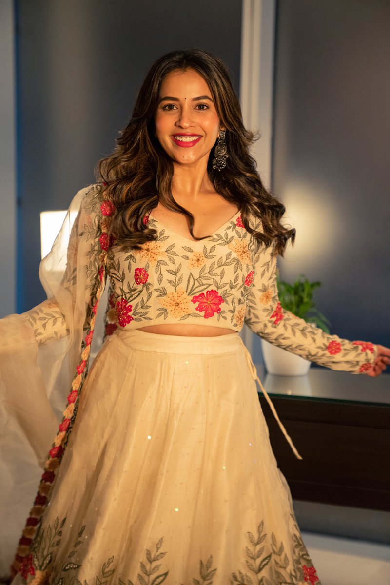 komaleeprasad's tweet photo. For the trailer launch of #modernlove ♥️✨

#ModernLoveOnPrime https://t.co/t2U0fLdPS5
