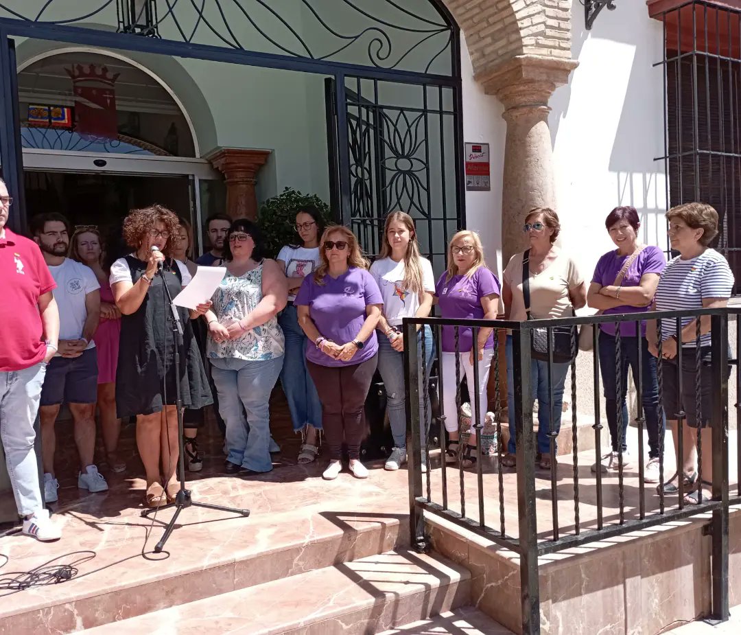mujereslayedra's tweet photo. 🏳️‍🌈 Acto institucional con motivo del Día Internacional del Orgullo LGTBI, en defensa de los derechos y libertades de todas y todos, y la visibilización de la diversidad sexual en el mundo rural.

#orgullobenamejí #OrgulloLGTBI #orgullorural #Orgullo2022 https://t.co/drgzrXDhXx