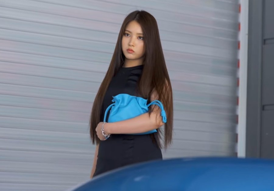 FWVfH92aQAEZS-z?format=jpg&name=900x900