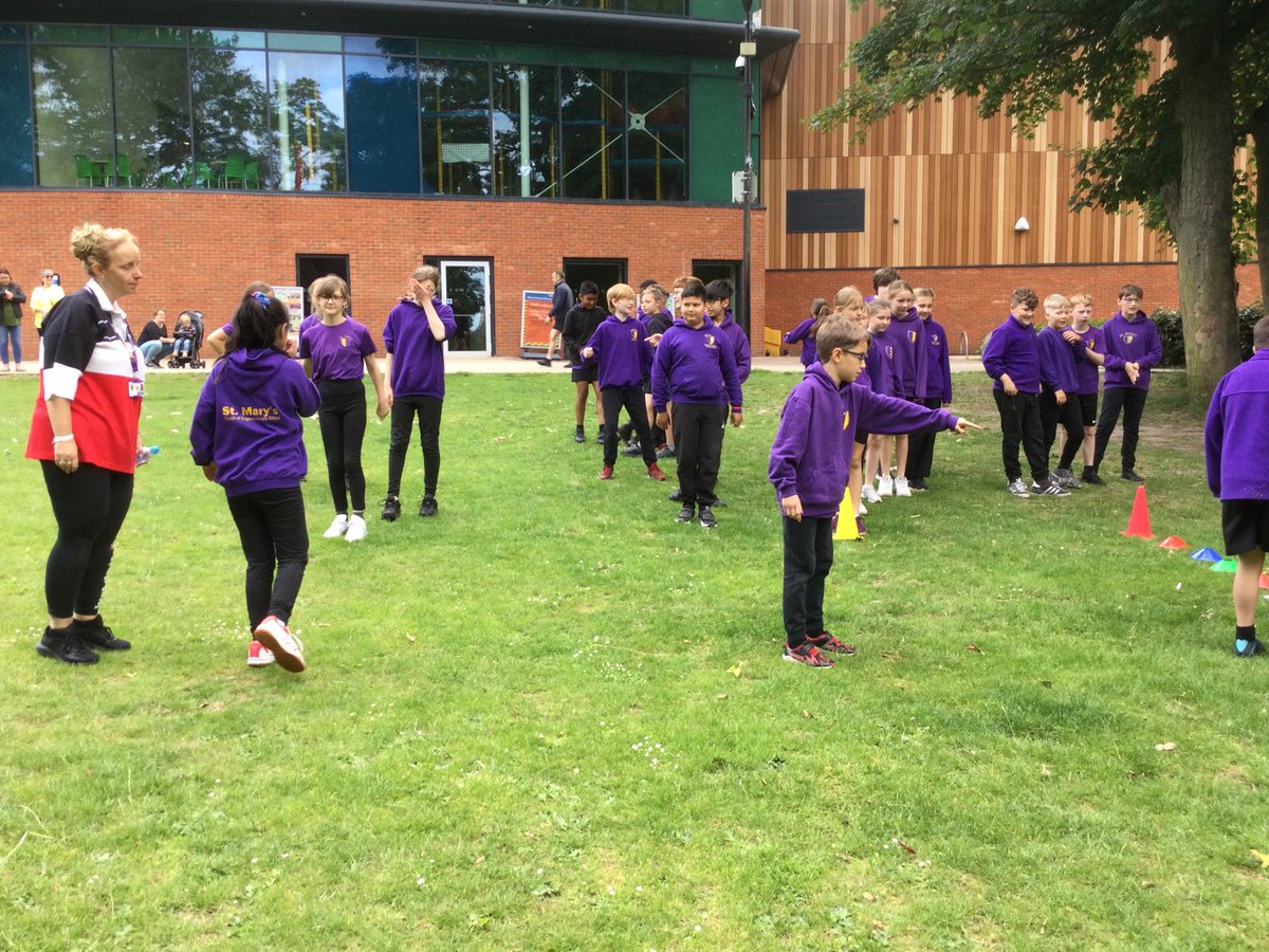 StMarys_Hinck's tweet photo. Year 5/6 had a great sport’s day experience this morning. Everyone participated in great style - running, jumping, throwing - even the parents😀🏃🏻♀️🏃🏼🏃🏽♂️ #sportsday #alljoinin #greatfun https://t.co/0nzUnXIWlL