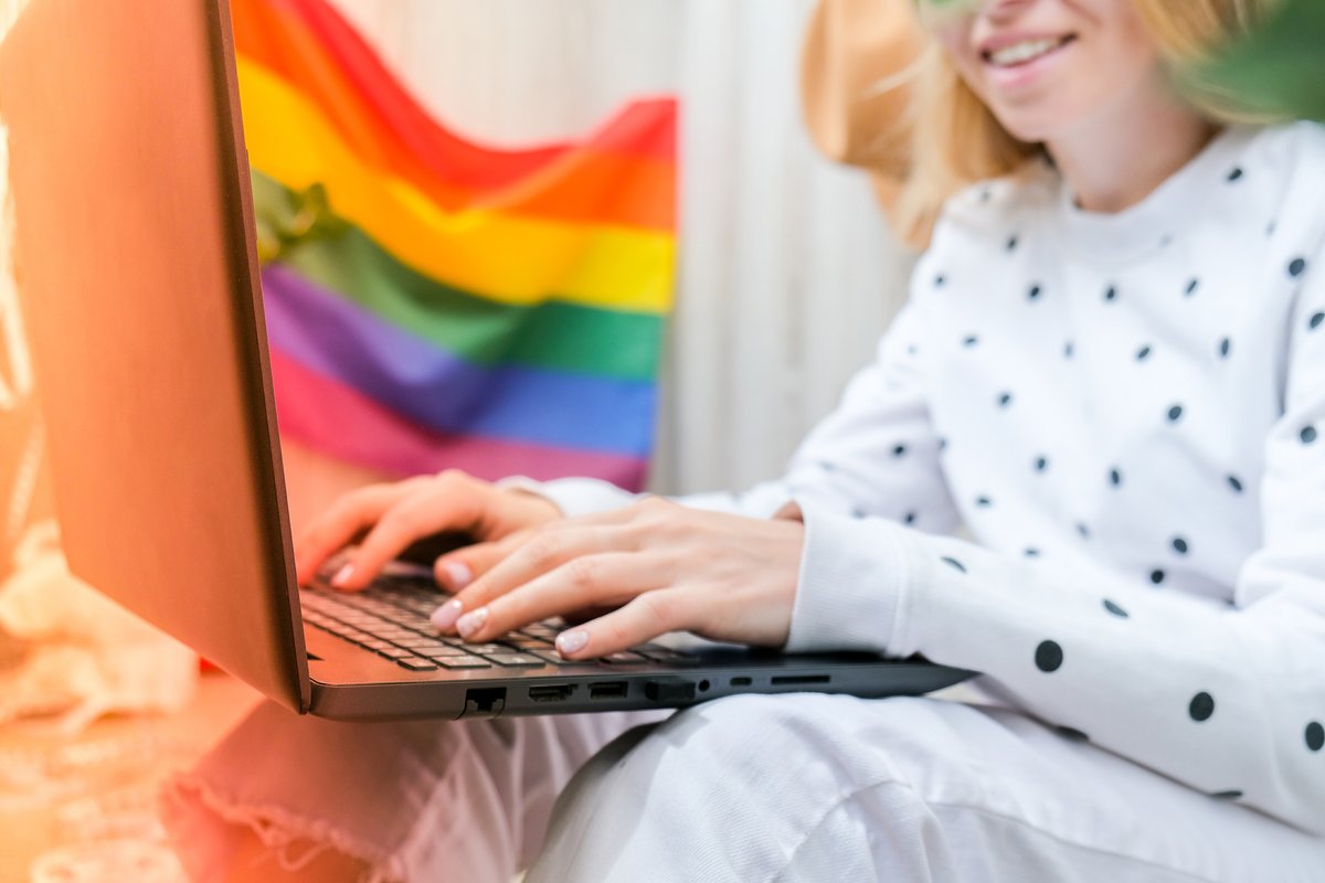 LGBTQ+ community targeted by extortionists who threaten to publish nudes dlvr.it/SSzX2s #news #cybersecurity #infosec