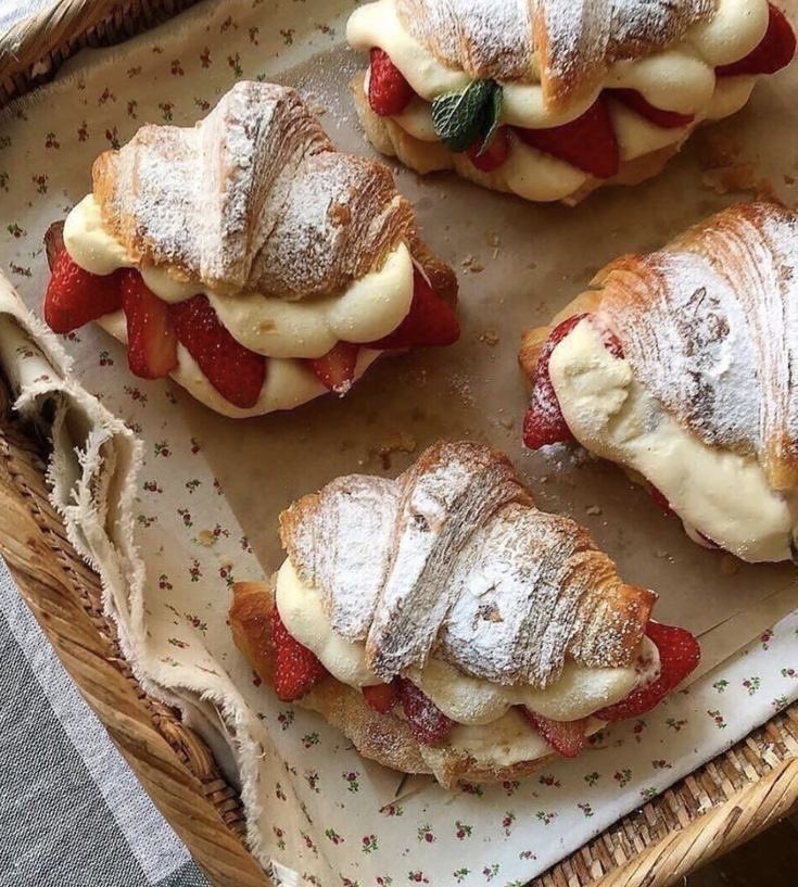 strawberry stuffed croissants 🥐