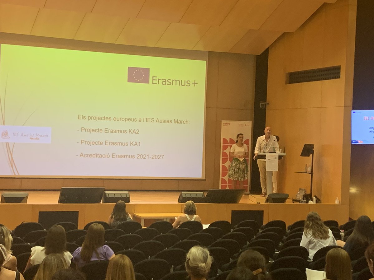 Empartur's tweet image. II Jornades Intercanvi d’experiències Erasmus+ i eTwinning. Experiències engrescadores dels centres de la zona del #CEFIREGandia @GVA_Cefire @CEFIREambitPLG #ErasmusPlus @IESAusiasGandia  @poudenia