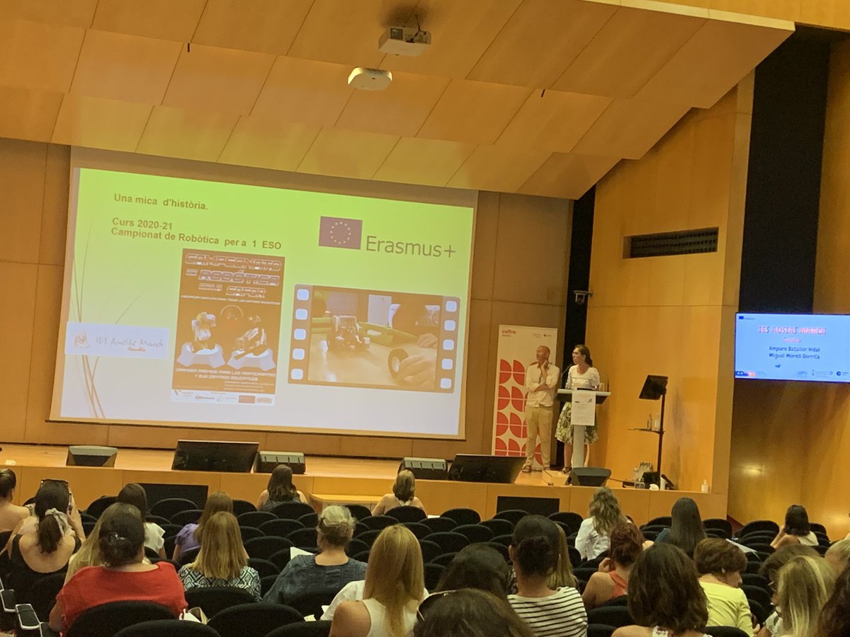 Empartur's tweet image. II Jornades Intercanvi d’experiències Erasmus+ i eTwinning. Experiències engrescadores dels centres de la zona del #CEFIREGandia @GVA_Cefire @CEFIREambitPLG #ErasmusPlus @IESAusiasGandia  @poudenia