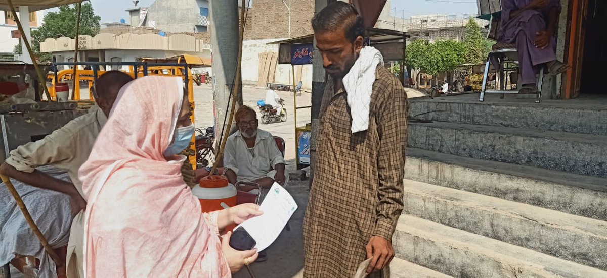 ADRandLPFASgd's tweet photo. By the directions of Worthy DG PFA @shoaibjadun, Assistant Director (R&amp;L) Sargodha visited Food Business Operators on 28-06-2022 and issued notices to expired license holders.
@shoaibjadun
@DGPFA
@PFAHQOfficial
@RandLPFA
@Ghafoor33438773 https://t.co/aZ812K46zL