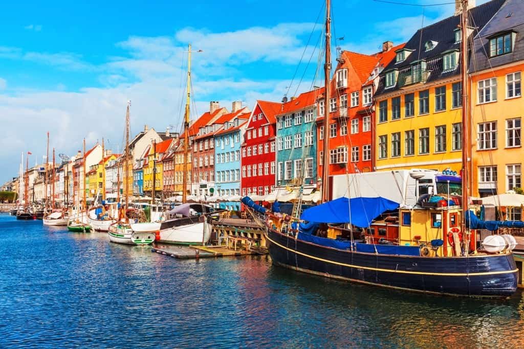 David Nogues-Bravo (@noguesbravo) on Twitter photo Come to Copenhagen for Phd Course on #Species #Distributions under #Global #Change. Please help me spread the news. Other teachers include <a href="/HannahOish/">Dr. Hannah Owens</a> <a href="/DiederikStrubbe/">Diederik Strubbe</a> <a href="/spytheodor/">Spyros Theodoridis</a> @Stuart_C_Brown phdcourses.ku.dk/DetailKursus.a… Come to Copenhagen for Phd Course on #Species #Distributions under #Global #Change. Please help me spread the news. Other teachers include <a href="/HannahOish/">Dr. Hannah Owens</a> <a href="/DiederikStrubbe/">Diederik Strubbe</a> <a href="/spytheodor/">Spyros Theodoridis</a> @Stuart_C_Brown phdcourses.ku.dk/DetailKursus.a…