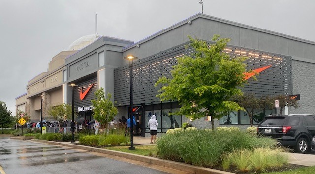 JLArchitects's tweet photo. Congratulations to our client, @FederalRealty on the grand opening of their new Nike store at #TheAvenueAtWhiteMarsh in MD. Thank you to all who worked to make this project a success!
#architects #retailarchitects #nationallylicensedarchitect https://t.co/h5ABd9C0p5