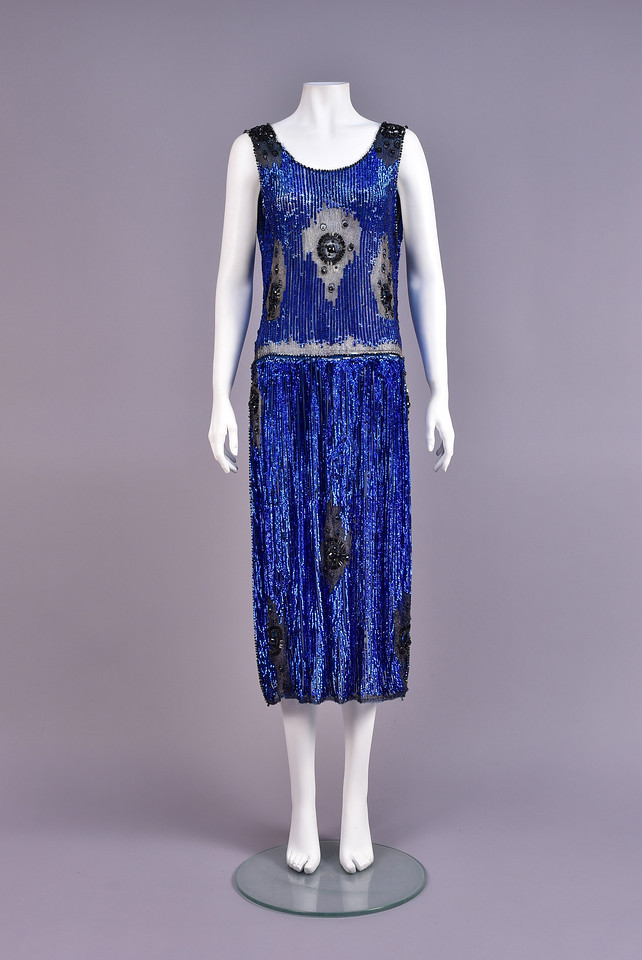 This is just #Frockingfabulous. It's like the most amazingnight sky! C.1920s, via Whitaker Auctions.