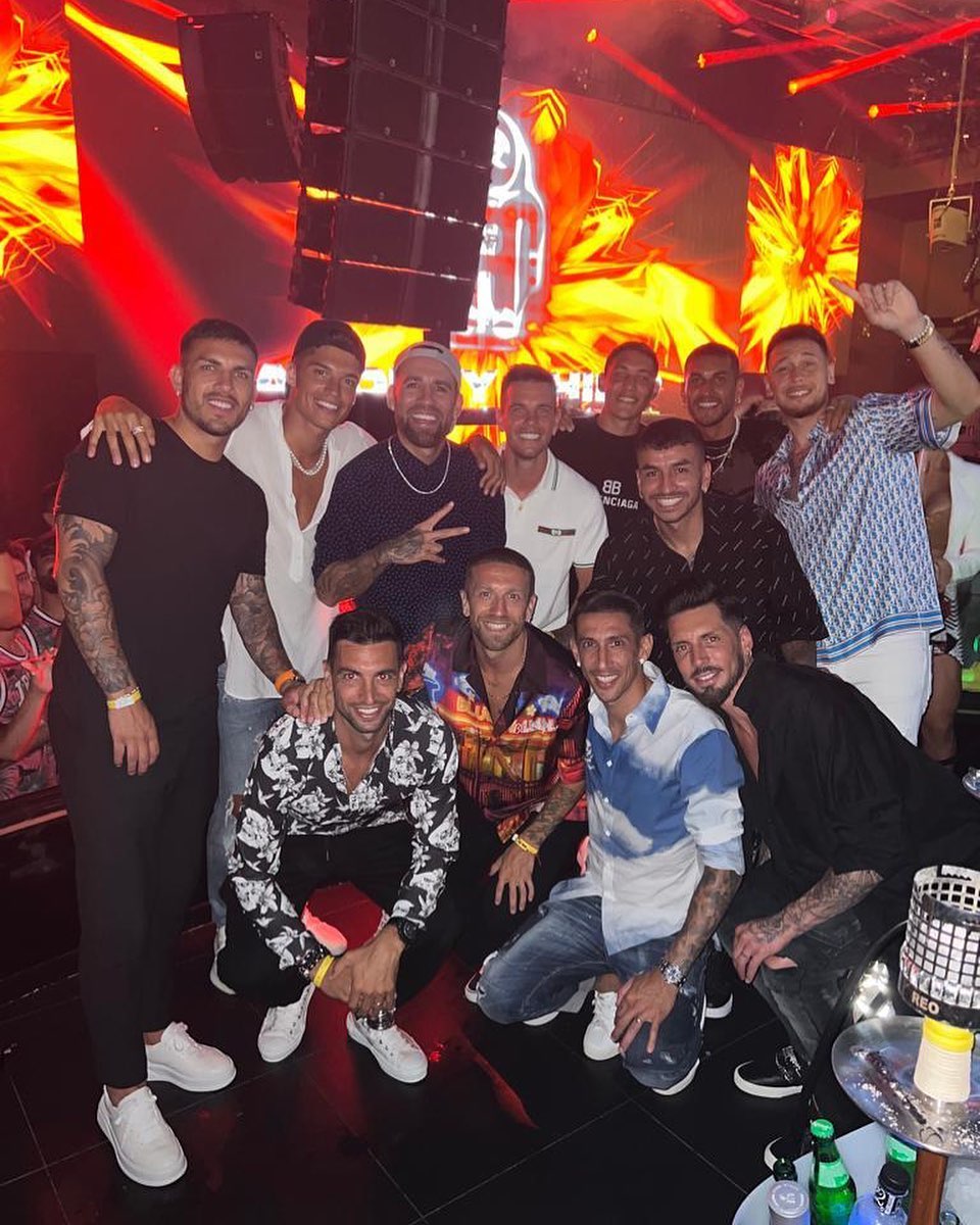 footmercato's tweet photo. Vous les reconnaissez tous ? 👀 https://t.co/cRFWzKMleI