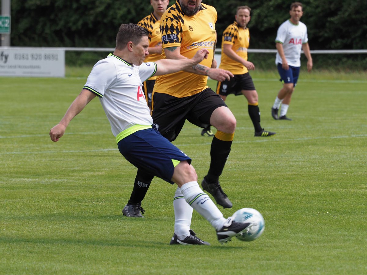 Paulmcveigh77's tweet photo. Photo dump: 📸 

Playing for @SpursOfficial on Sunday in the brand new kit for the 1st time! 

Photos @RedRoseRooster 

#keynotespeaking #keynotespeaker #speakerlife #keynote #teamwork #keynotespeakertraining #leadership #performance #footy #sport #sportinglife #mentalperformance https://t.co/eD6bmCOibh
