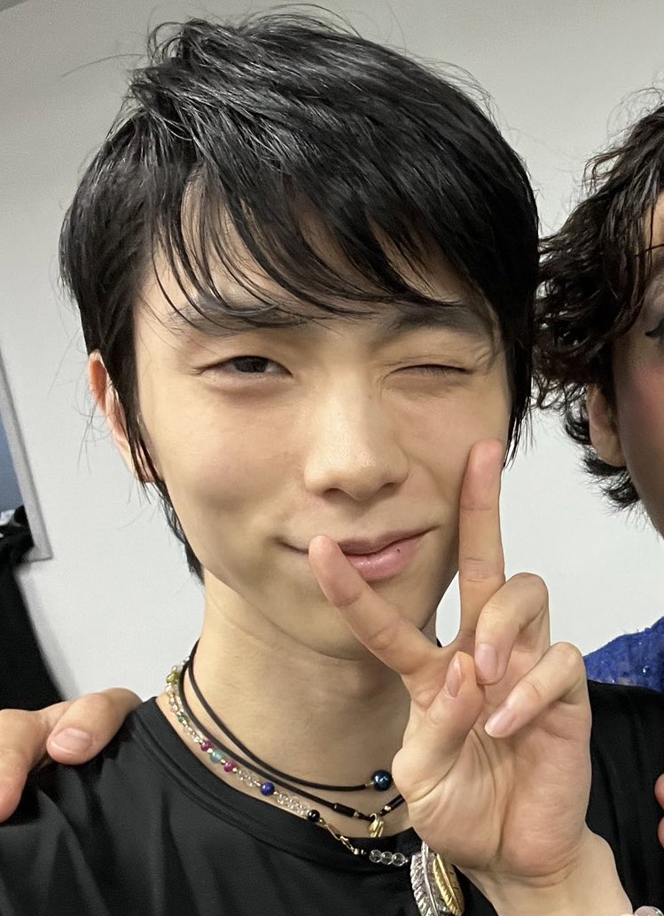 tinywaistyuzu's tweet photo. YUZU HAS A LIP MOLE???????? https://t.co/fVS3VzsKTT